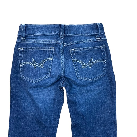 Wrangler Women’s Dark Wash Mid Rise Boot Cut Jeans - Picture 7 of 8